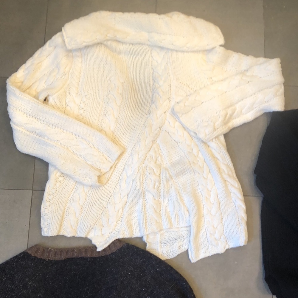 Sweater Bundle - Picture 9 of 10